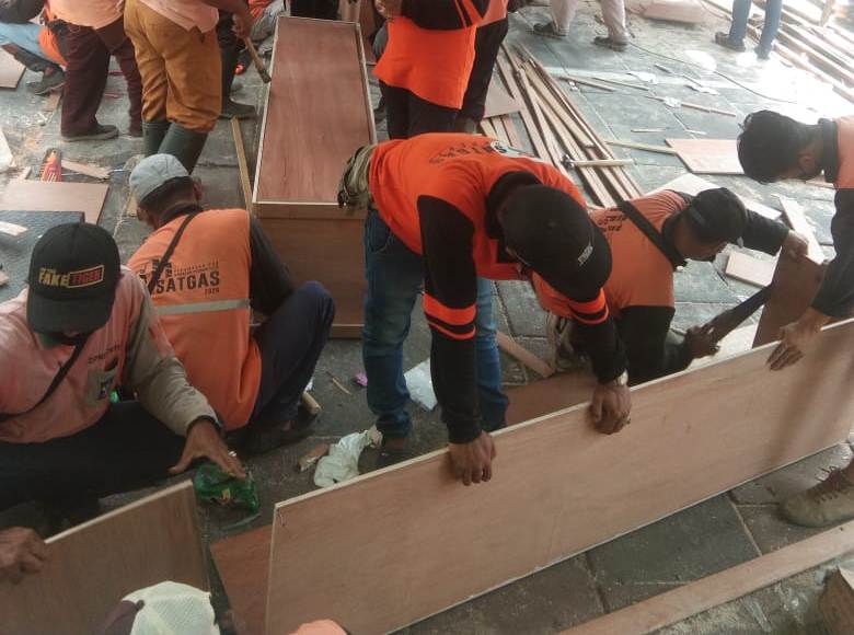 Kiat Pemkot Surabaya Antisipasi Lonjakan Kematian akibat COVID-19, Wali Kota: Kami Buatkan Peti Mati