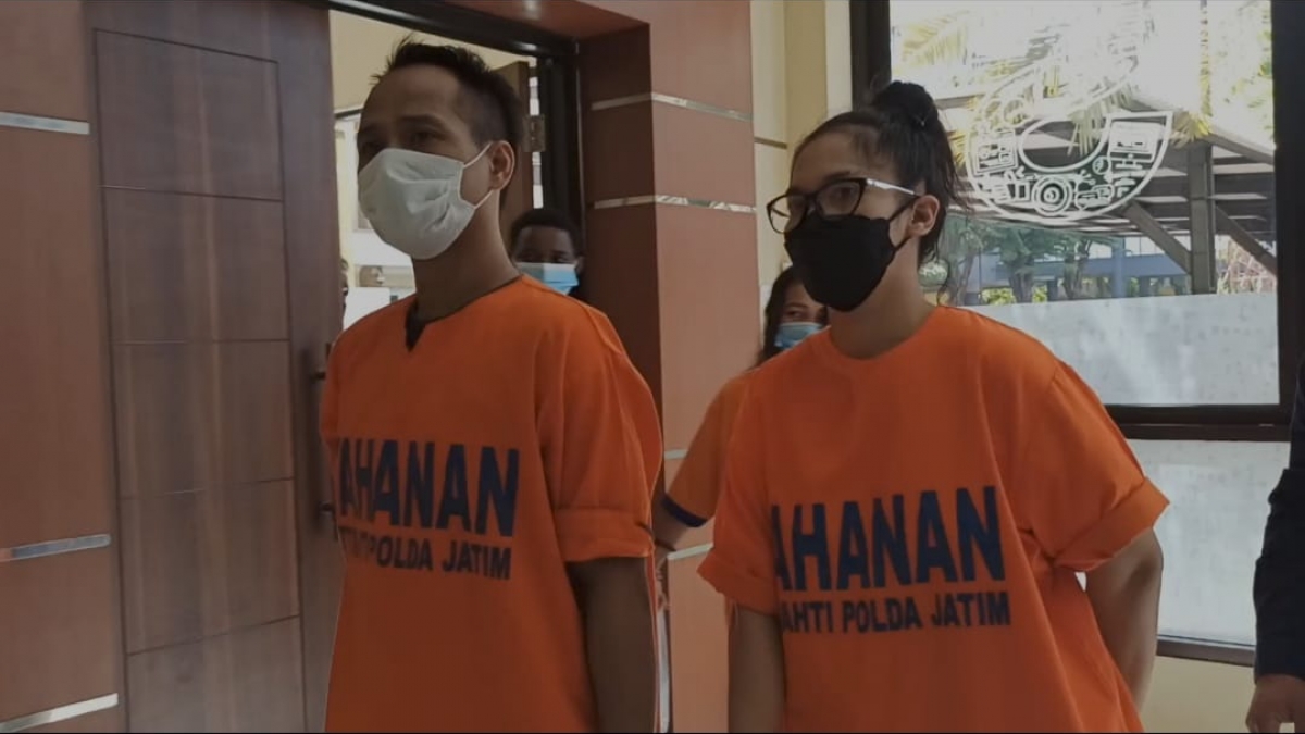 Wanita Cantik Berkacamata Terlibat Sindikat Narkoba Internasional, Ditresnarkoba Polda Jatim Sita 4 Kg Sabu-Sabu