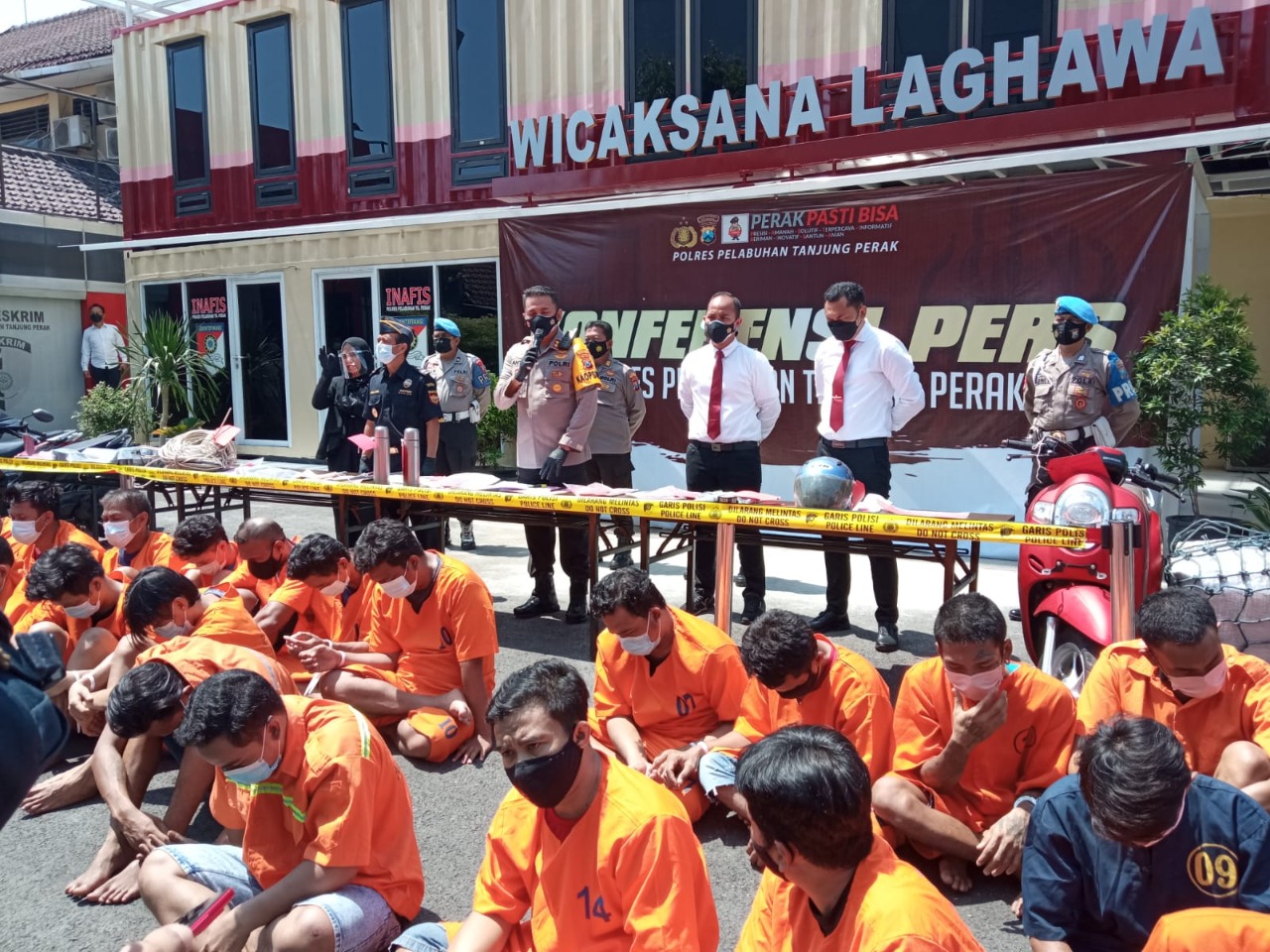 Diberi Upah Rp10 Juta, Dua Kurir Narkoba Sembunyikan 963 Gram Sabu dalam Termos