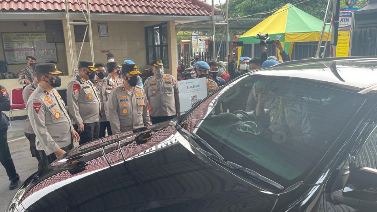 Mulai Hari Ini, Semua Tamu yang Bertandang ke Polda Jatim harus Scan Barcode Aplikasi PeduliLindungi