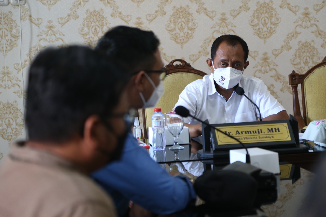 Upgrade Kemampuan Pedagang Pasar Tradisional, Pemkot Surabaya Gandeng GoJek, Grab, dan Shopee