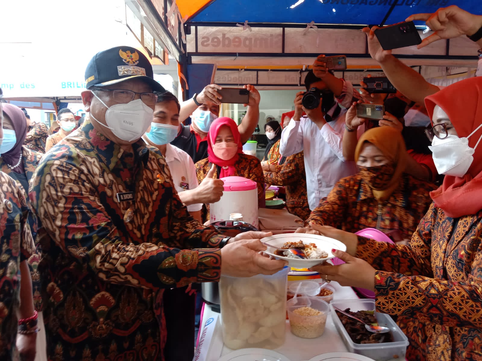Warung Ikhlas Tulungagung, Makan Sekenyangnya Bayar Seikhlasnya