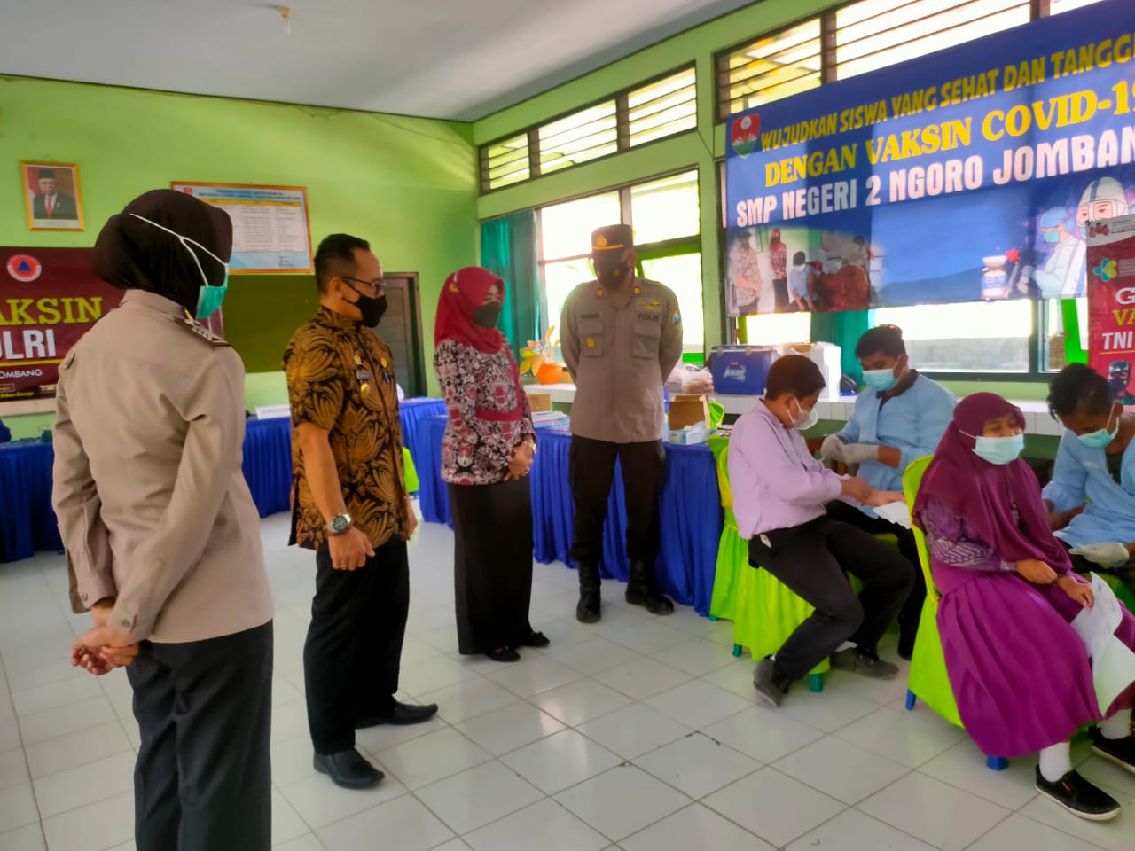 Pelajar SMP Negeri 2 Ngoro Jombang Laksanakan Vaksinasi Tahap II