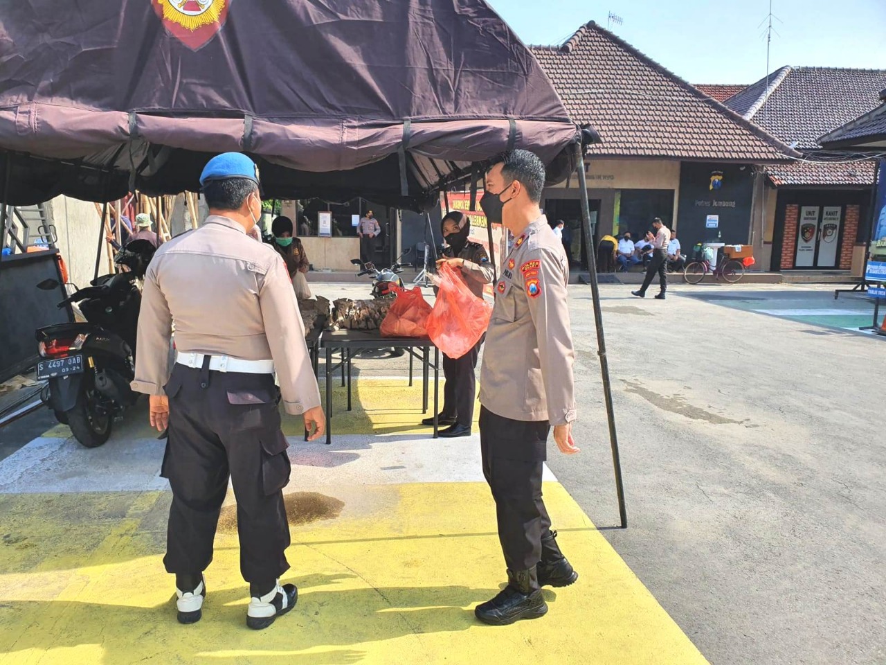 Polres Jombang bersama Pelaku UMKM dan Masyarakat Ciptakan Program Kemanusiaan