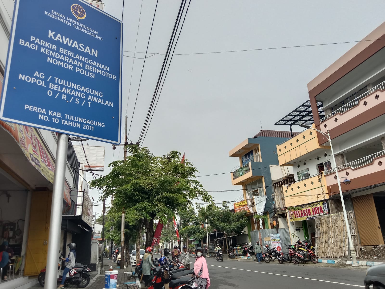 Parkir di Jalanan Tulungagung Gratis asal Pakai Nopol Ini