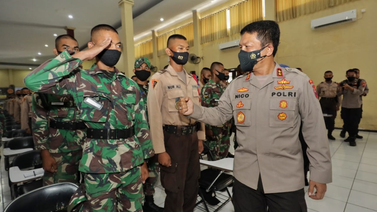 Kapolda Jatim Berikan Pembekalan untuk Bintara Polri dan Dikmaba TNI AD di SPN Mojokerto