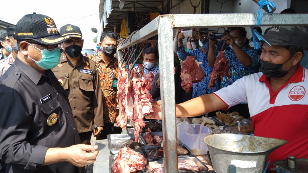 Sidak Pasar, Bupati Temukan Sejumlah Harga Mulai Naik