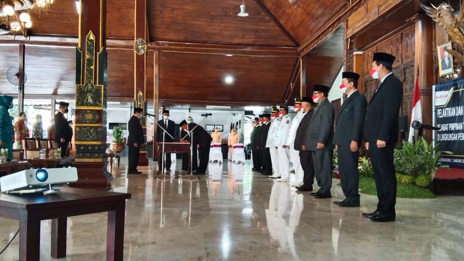 Lantik 4 Pejabat Tinggi Pratama, Bupati Tulungagung Masih Biarkan 8 Kursi Kepala OPD Kosong