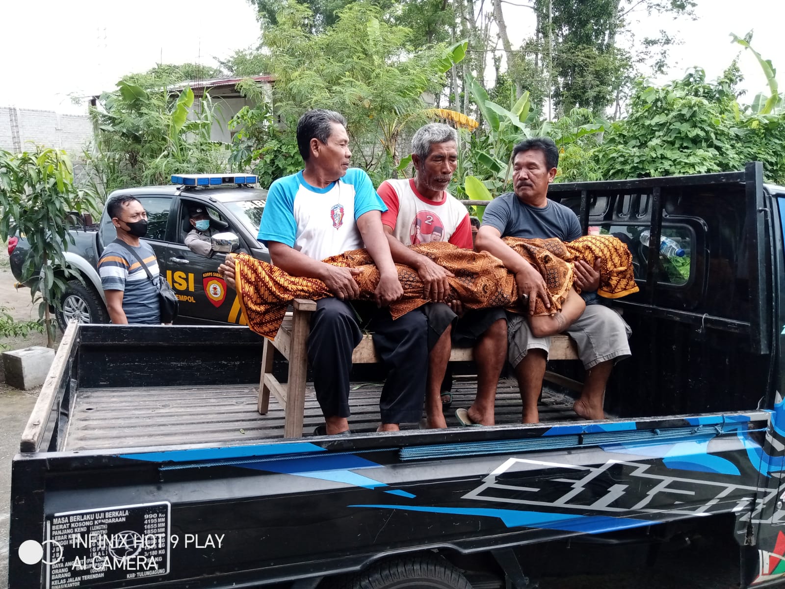 Terpeleset, Seorang Pekerja Terjatuh Dan Meninggal