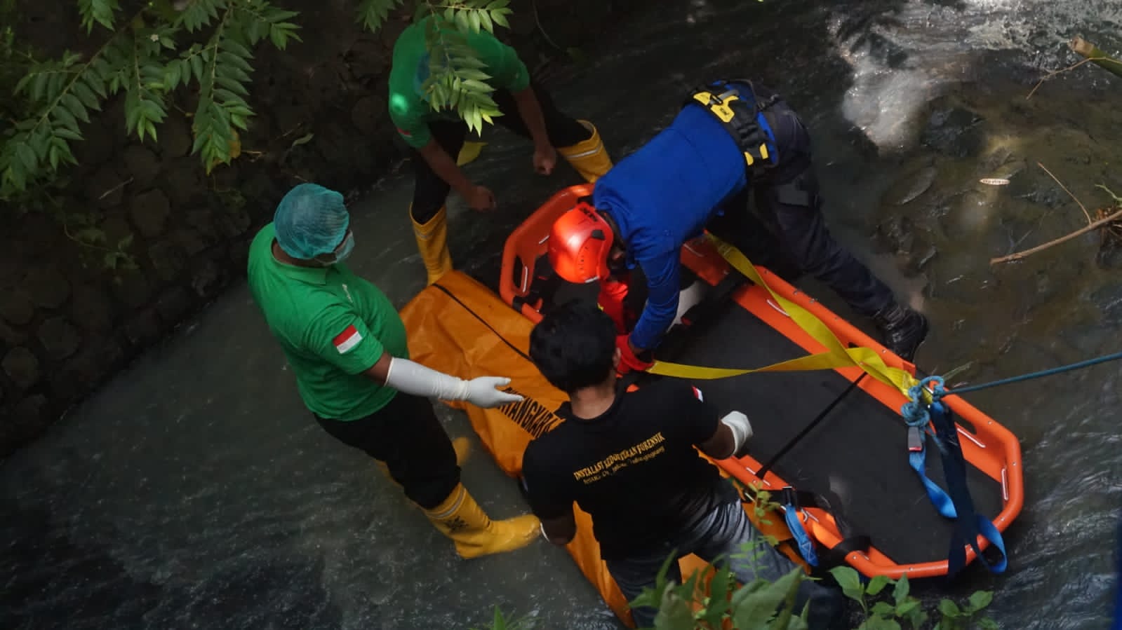 Sehari Hilang, Rokhim Ditemukan Terlentang Di Dasar Sungai Dan Motornya Hilang