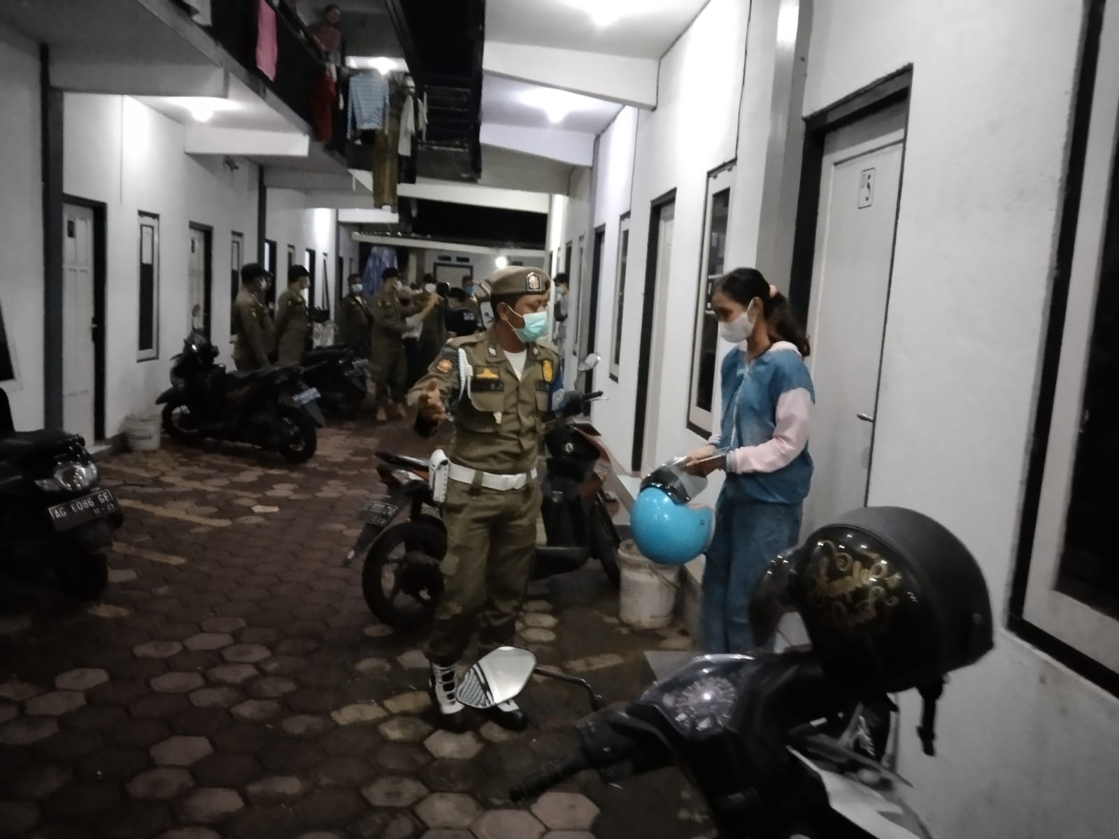 6 Pasangan Terjaring Razia Kos, Tingkahnya Bikin Gemes