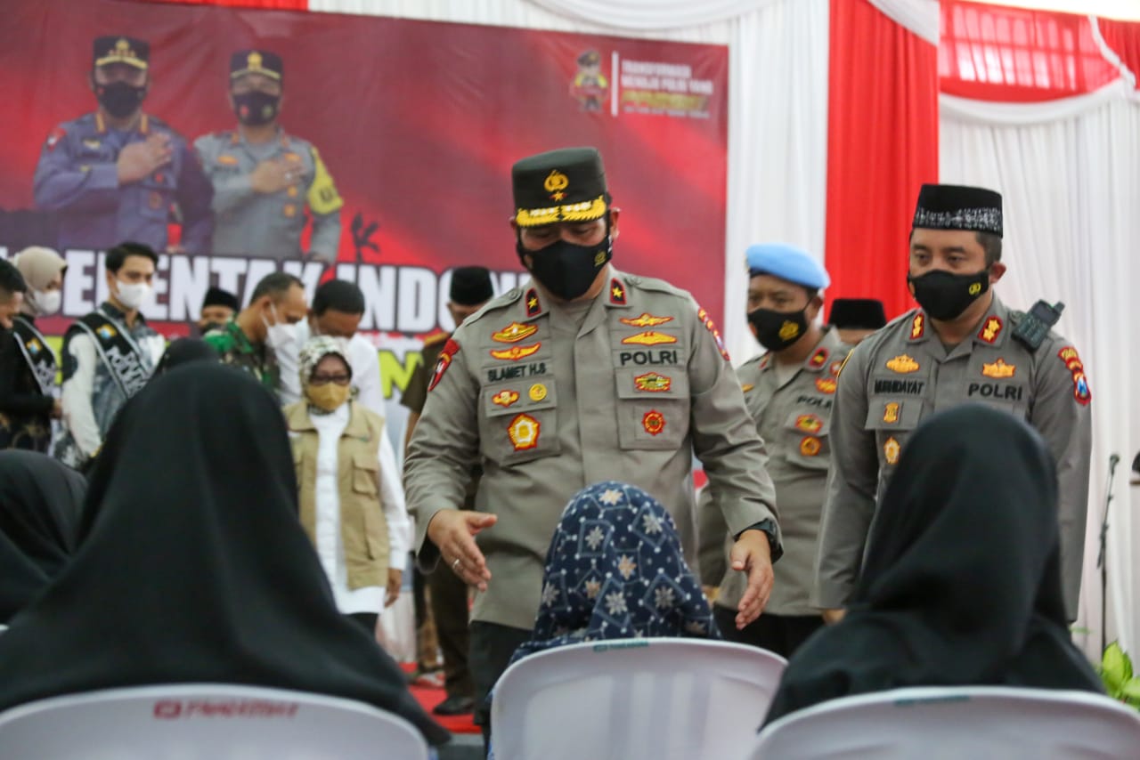 Wakapolda Jatim Pantau Pelaksanaan Vaksinasi Serentak di Jombang