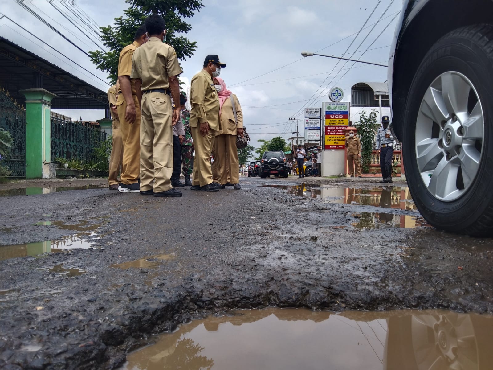 Bupati Tulungagung Tinjau jalan Rusak, Targetkan Selesai Sebelum Lebaran