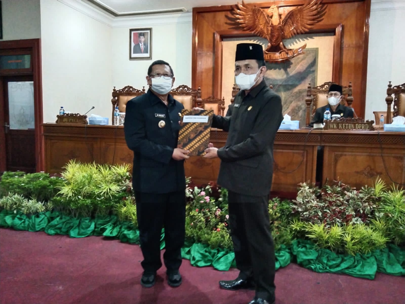 Rapat Paripurna Penyampaian LKPJ Bupati Tulungagung Tahun 2021