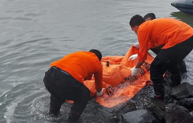 Pria Lompat Dari Suramadu Ditemukan Tewas, Polisi : Mayat Terduga Pelaku Curanmor