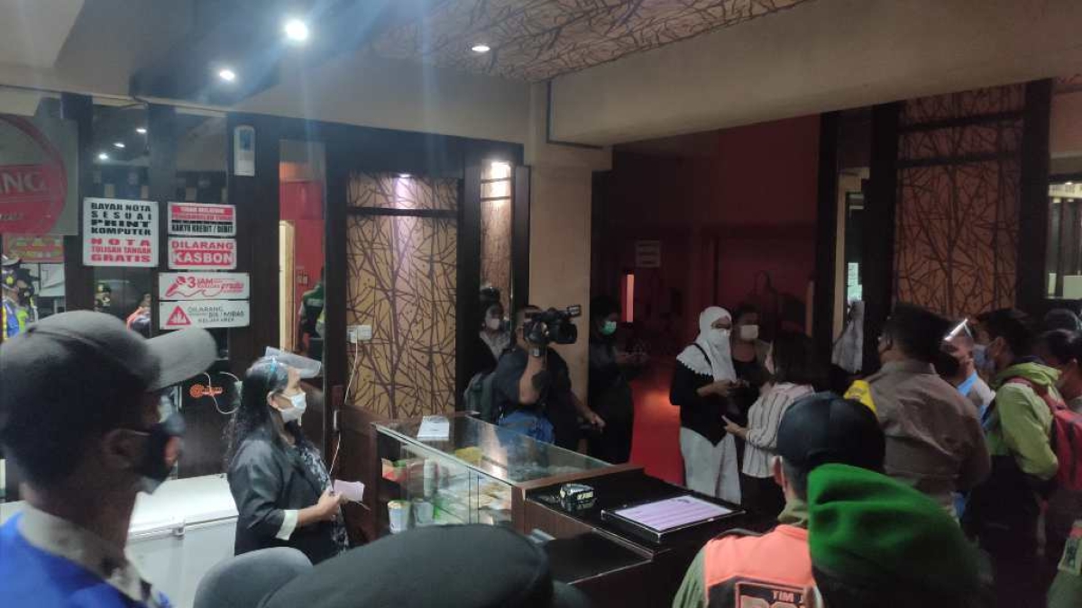 Pemeriksaan Asesmen RHU, Tempat Karaoke di Rungkut Surabaya Disambangi Polisi