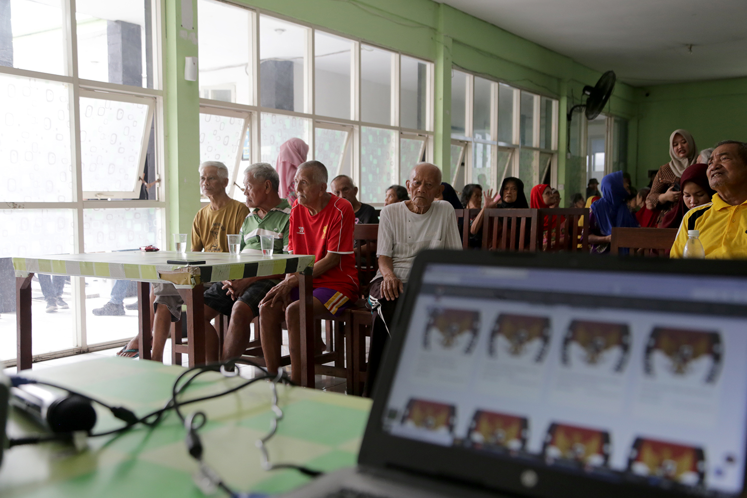 Ratusan Lansia di Griya Werdha Jambangan Ikuti Sosialisasi Pemilu 2024, KPU: Kurangi Golput