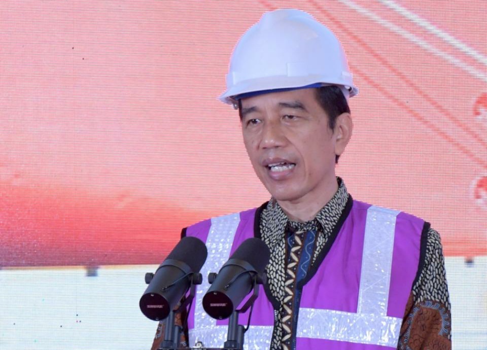 Saksikan Ekspor Perdana Kendaraan ke Brunei, Ini Pesan Jokowi