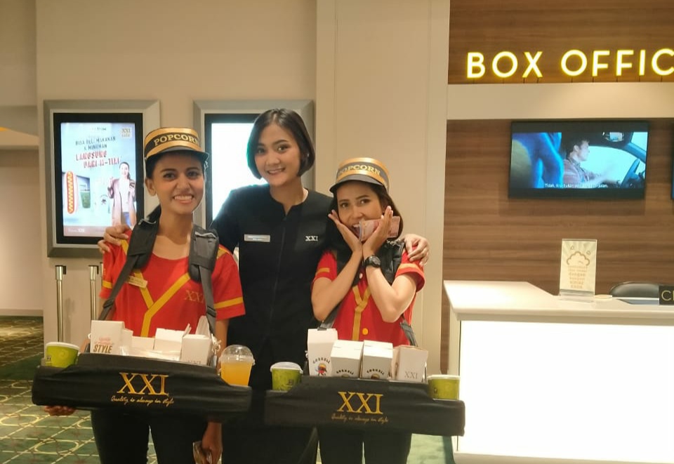Nasib Pegawai Bioskop di Surabaya: Setahun Telantar hingga Di-PHK
