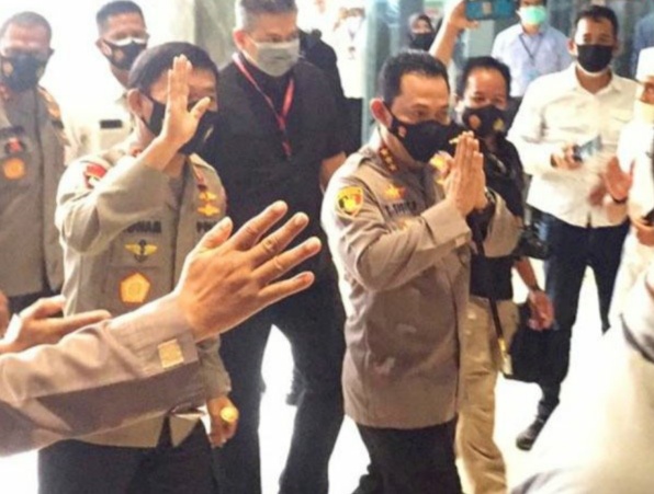 Budaya Baru, Kapolri Jendral Idham Antar Komjen Listyo Sigit ke DPR