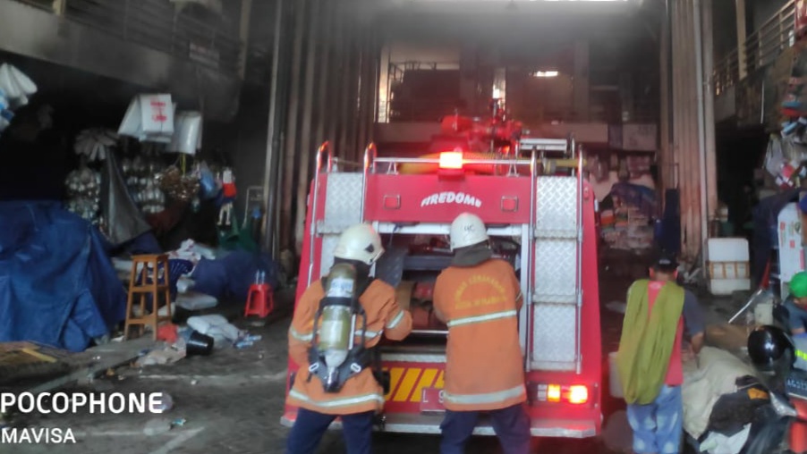 Pasar Ikan Hias Terbakar Akibat Konsleting Listrik