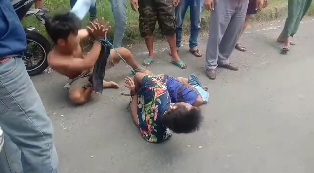 Viral Video 2 Jambret di Surabaya Diamuk Massa, Diikat dan Ditendang