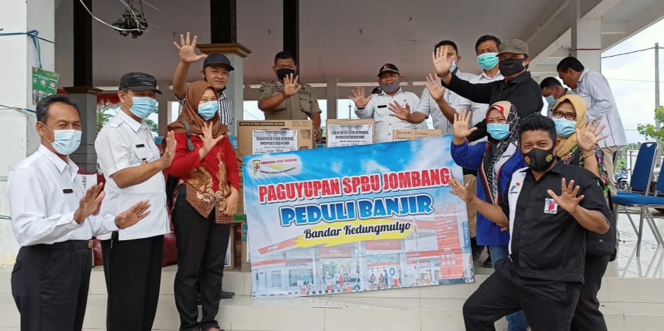 Paguyuban SPBU Bantu Korban Banjir Jombang