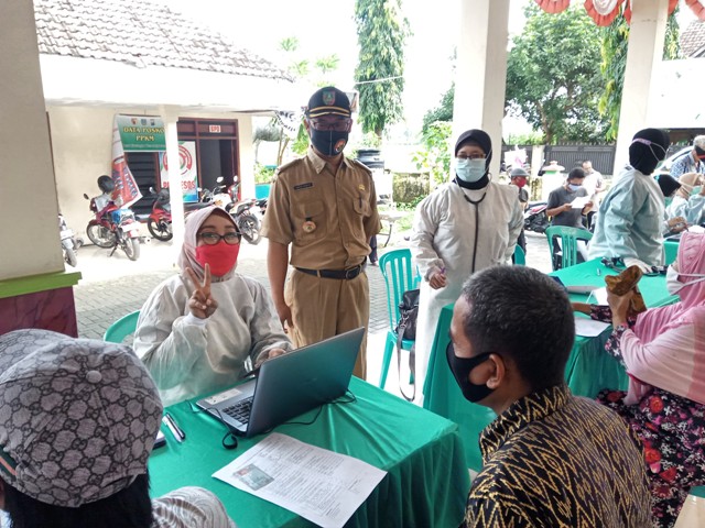 Khawatir Berkerumun, Vaksinasi di Desa Jombang Ini Digelar Dua Hari