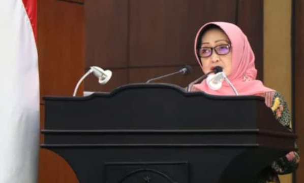 Rapat Malam Hari, Bupati Jombang Pasrah ke DPRD soal Dua Raperda