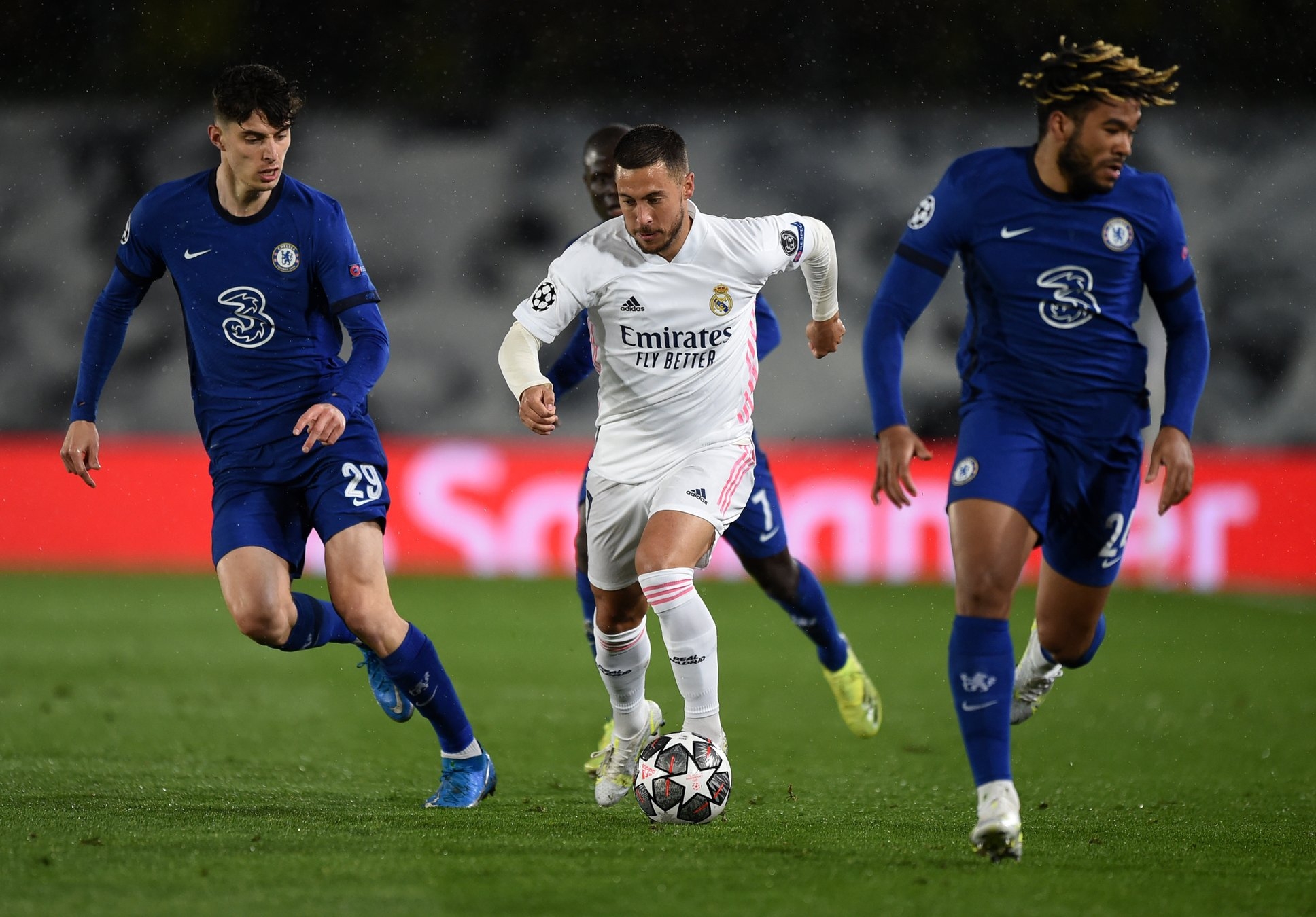 Real Madrid Nyaris Dikalahkan Chelsea, Courtois: Leg 2 Seperti Final