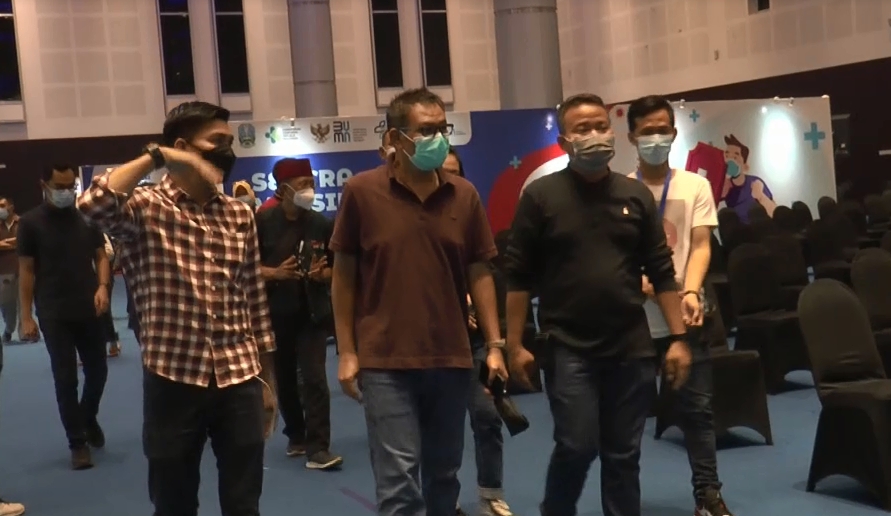 Vaksinasi Massal di Grand City Langgar Prokes, Begini Sikap Satgas