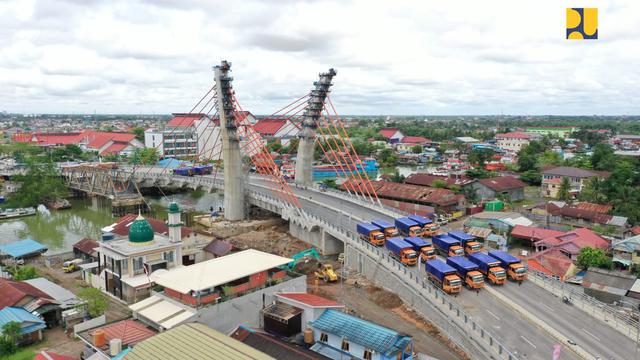 Presiden Jokowi Perintahkan Jembatan Sei Alalak Penghubung Kalsel-Kalteng segera Dibuka