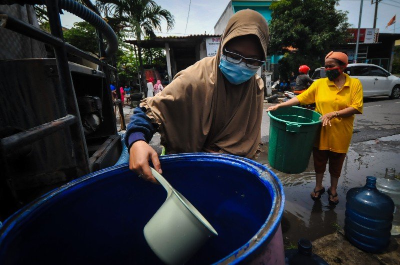 Tak Kebagian Air, Warga Banjarmlati Surabaya Sebut PDAM Tidak Tanggap