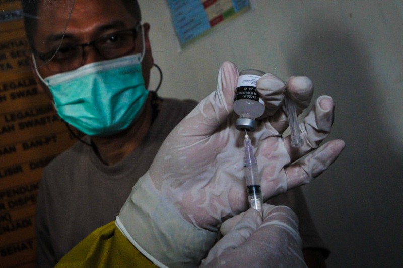 FOTO: Vaksinasi Covid-19 Bagi Pelayanan Publik