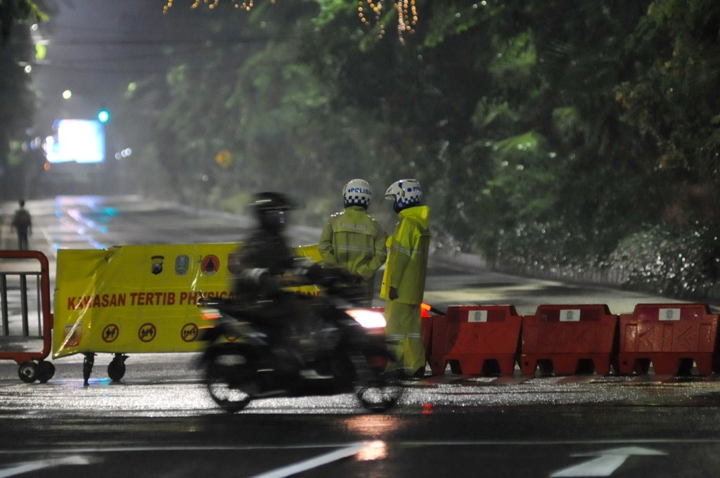 FOTO: Penutupan Jalan Akhir Tahun di Surabaya