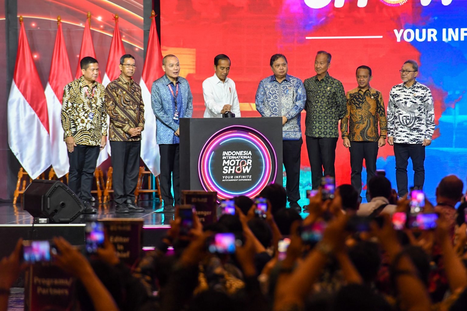 Buka IIMS 2024, Presiden Jokowi: Mobil Listrik Masa Depan Otomotif Indonesia