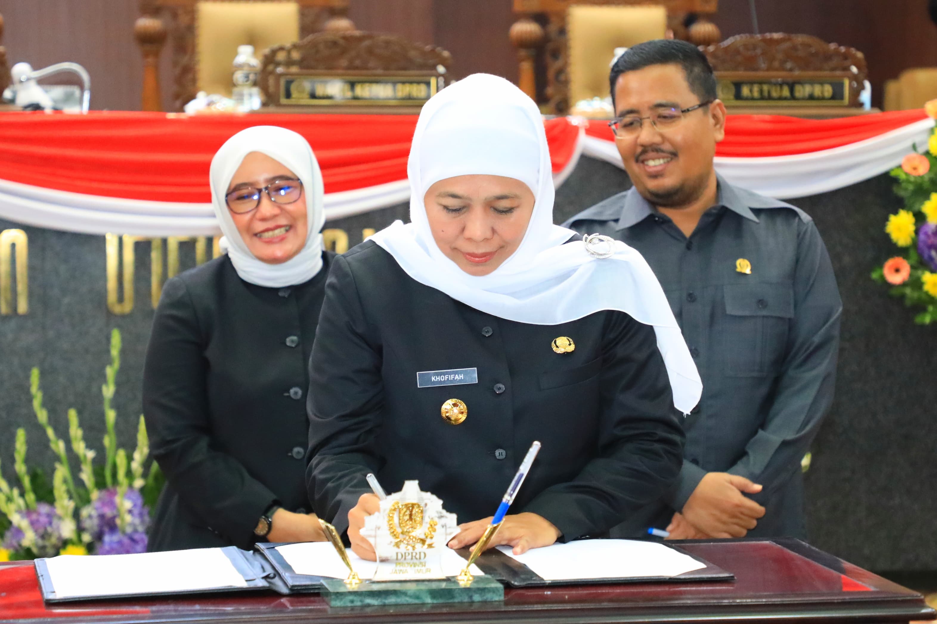 Gubernur Jatim Khofifah Indar Parawansa