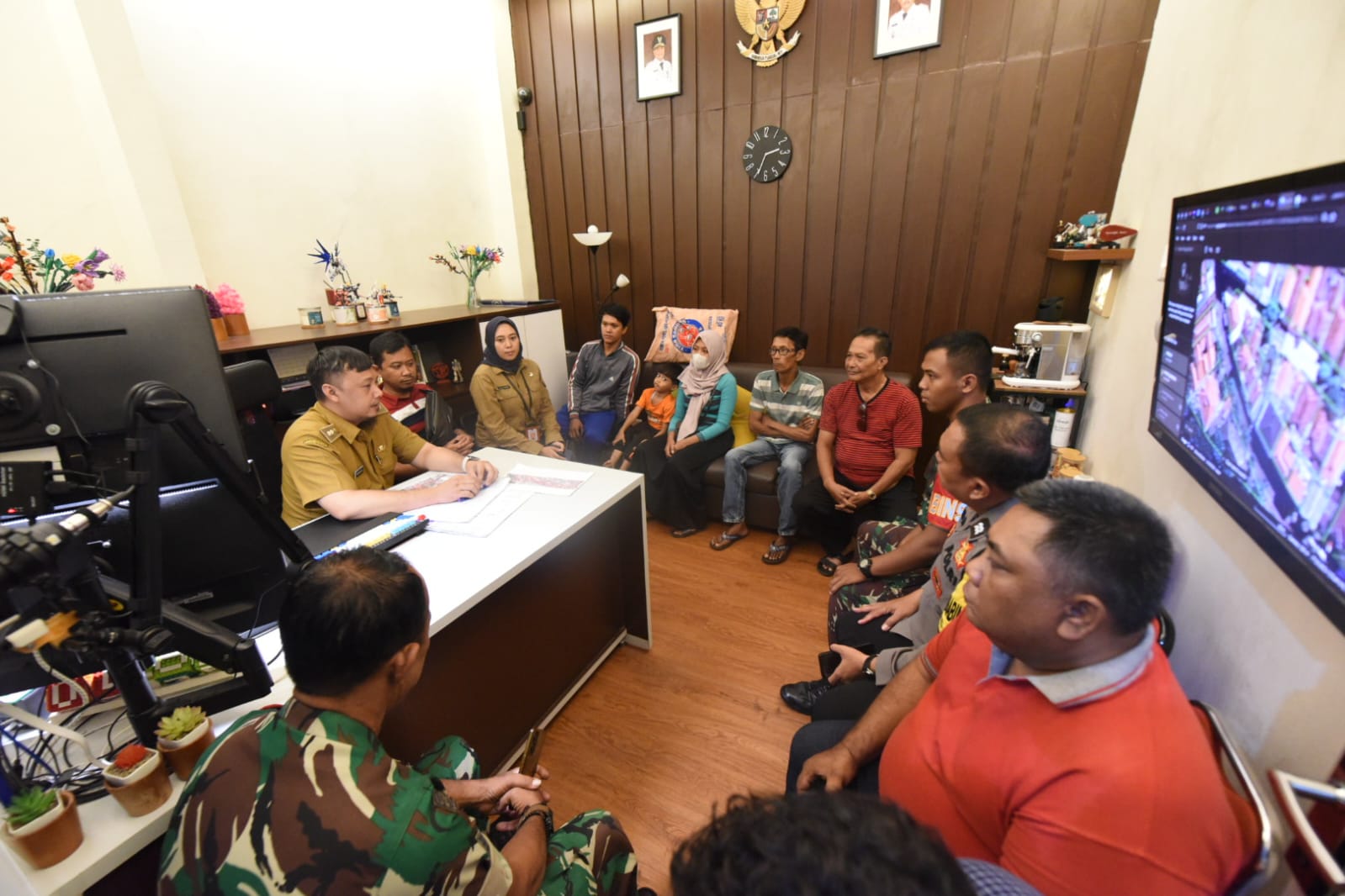 Pemkot Surabaya Mediasi Kasus Lansia Tinggal Sebatang Kara, Keluarga Beber Fakta Sebenarnya!