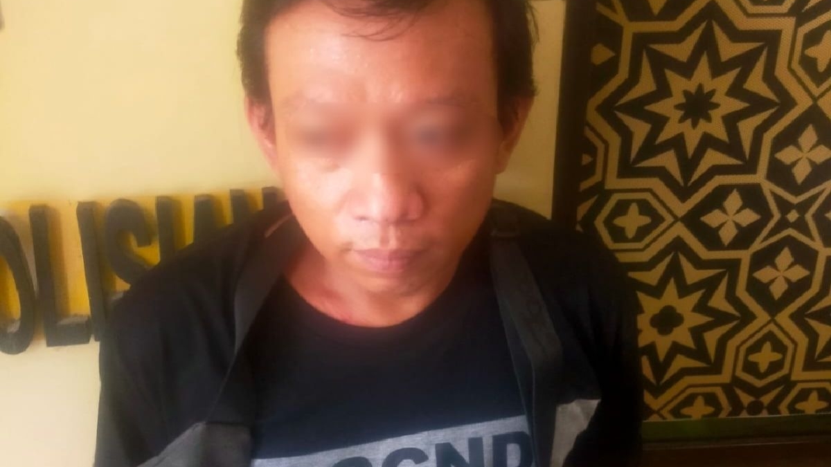 Kepergok Colong Sepatu Warga Demak, Maling Ini Babak Belur Dihakimi Massa