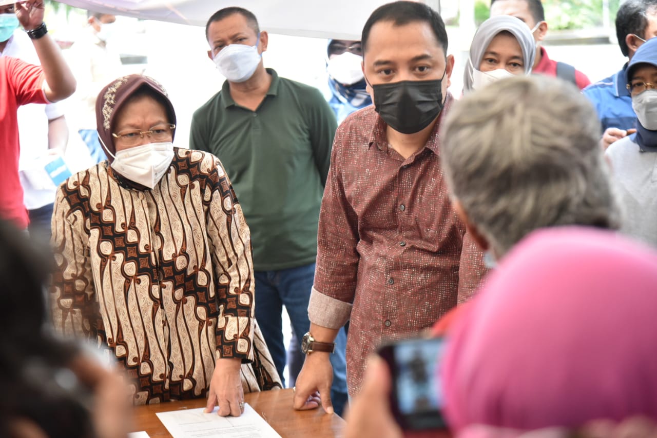 Mensos Risma Ungkap Alasan Hentikan Dana Santunan Kematian Covid-19