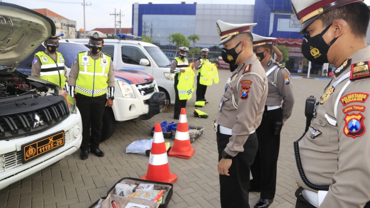 Antisipasi Bencana dan Nataru, Satlantas Polrestabes Surabaya Gelar Apel Pasukan