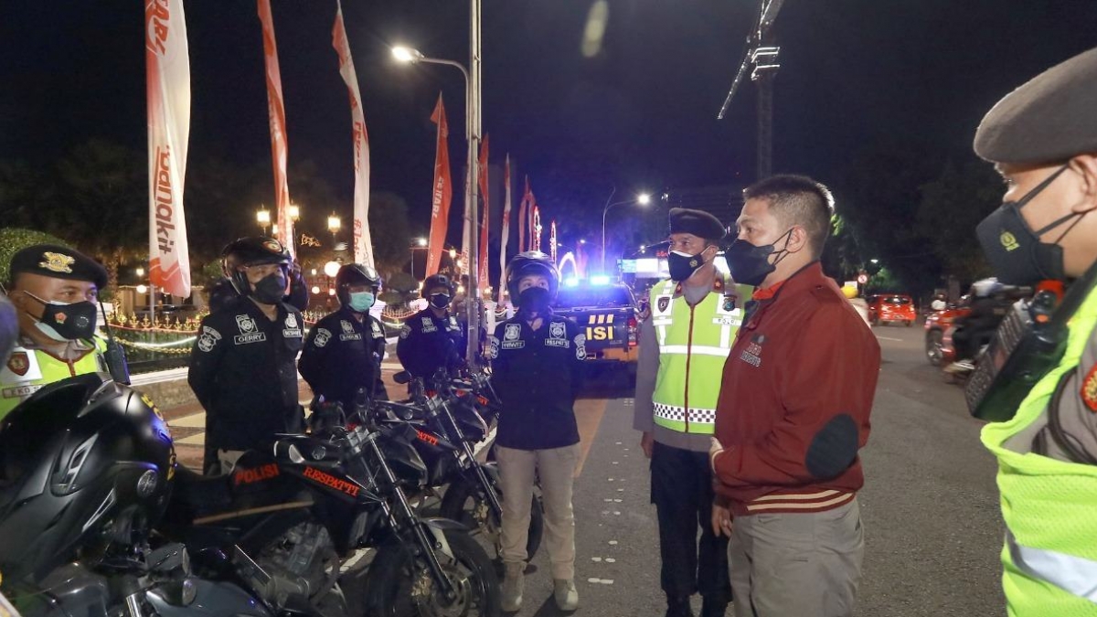 Patroli Antisipasi Gangguan Keamanan, Kapolrestabes Surabaya: Anggota Polisi harus Humanis