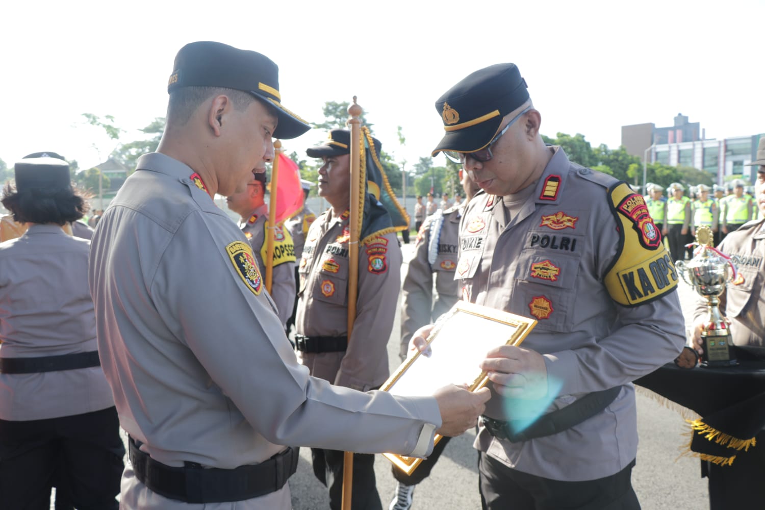 Kapolres Metro Tangerang Kota Kombes Pol Zain Dwi Nugroho Beri Reward dan Punishment kepada Anggotanya