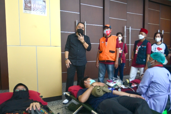 Usai Bersua Lansia, Cak Eri Tinjau Agenda Donor Plasma Konvalensen