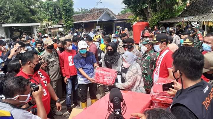 Mensos Risma Geram Lihat Kerja Penanganan Banjir Jombang