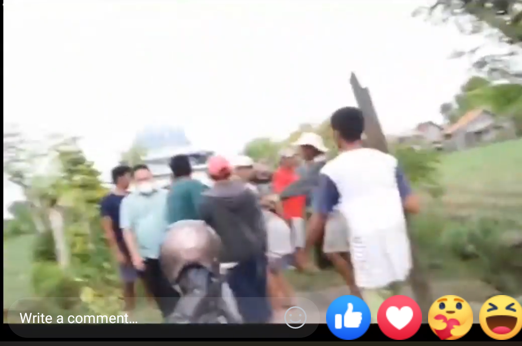 Tangkap Bandar Narkoba di Sampang, Petugas BNN Diacungi Massa Celurit