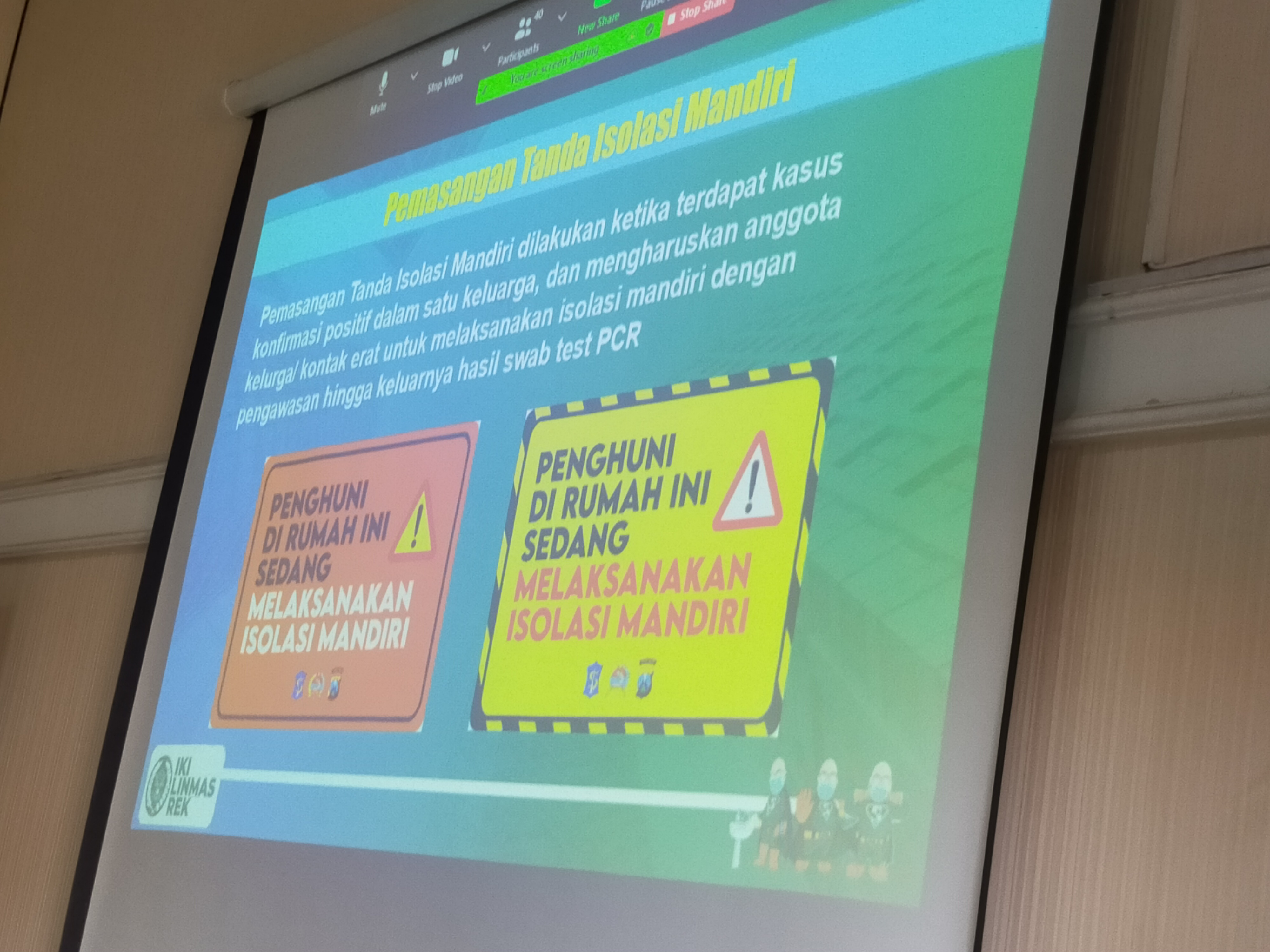 Keluarga Isolasi Mandiri di Surabaya, Dipasangi Tanda Stiker