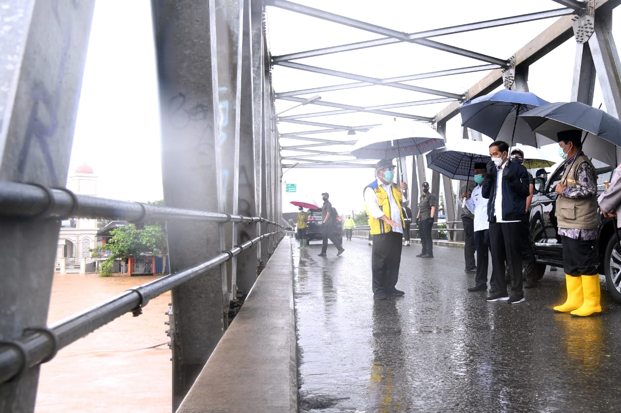 Presiden: Menteri PUPR Perbaiki Kerusakan akibat Banjir Kalsel