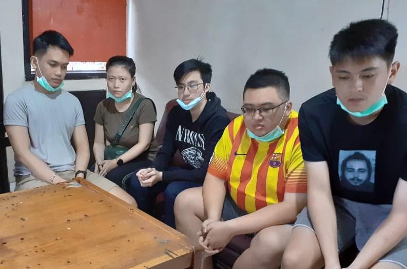 Keroyok dan Rusak Mobil Pemuda Di Surabaya, Empat 'Jagoan' Diamankan