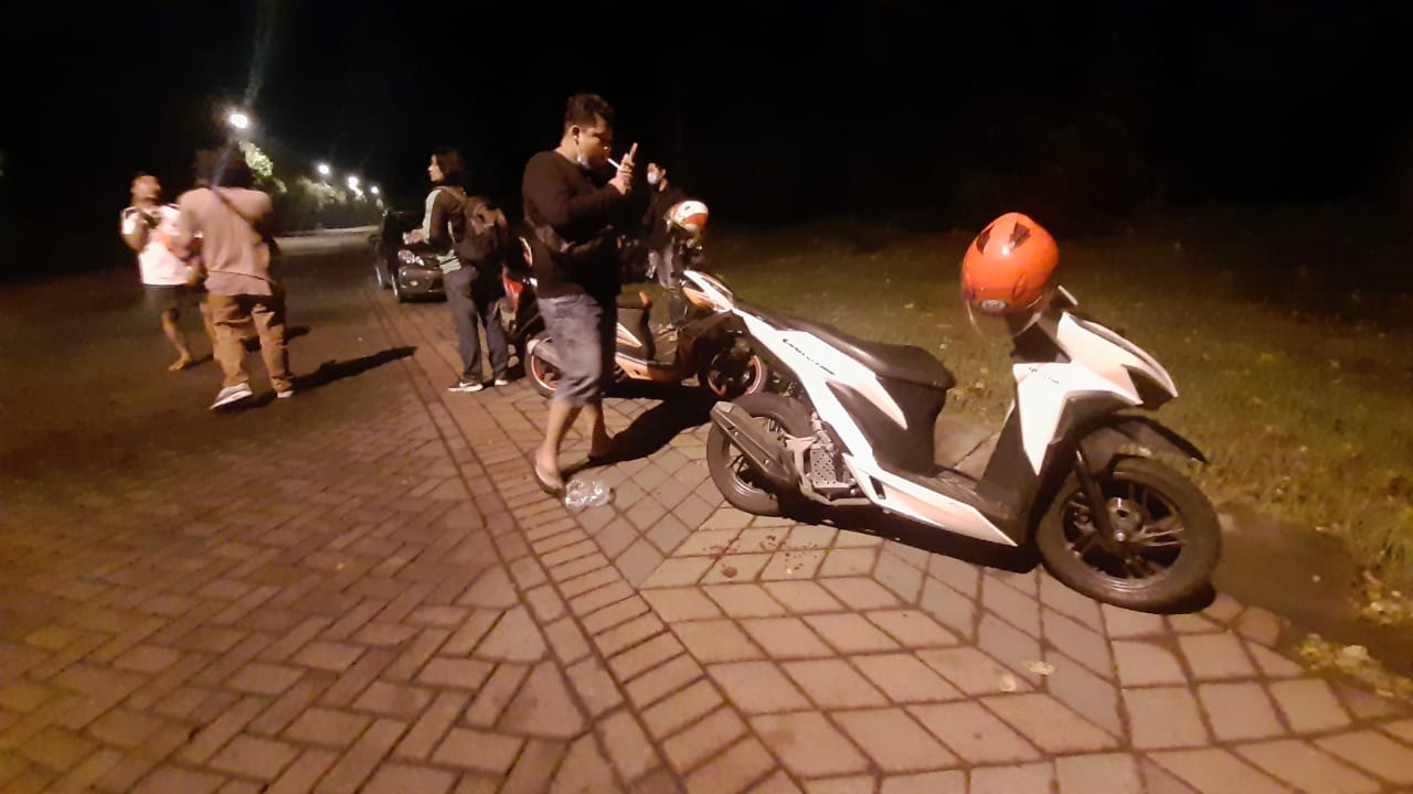 Ngeri! Driver Ojol di Surabaya Ditusuk Penumpangnya Sendiri